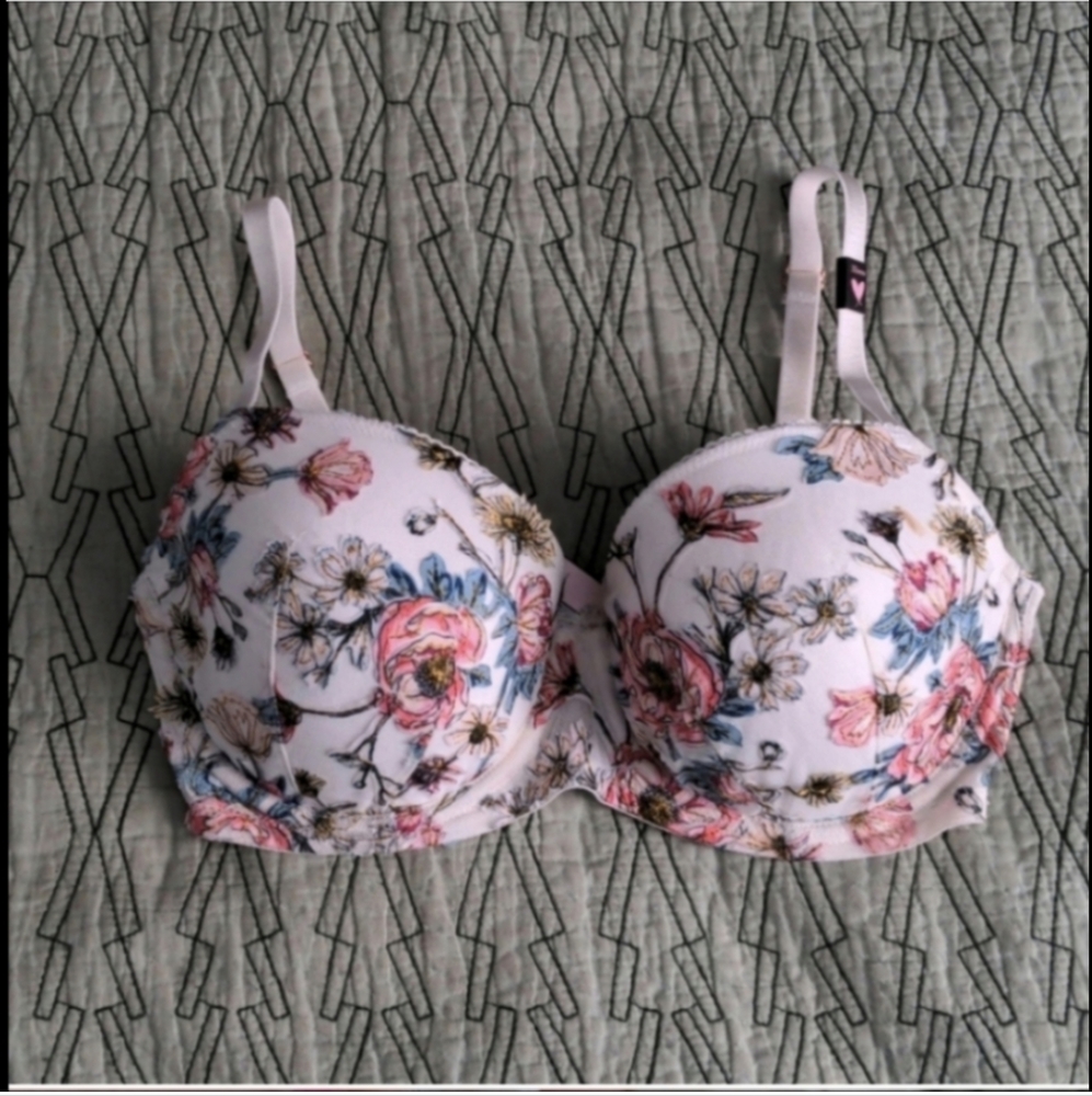Victoria's Secret Demi Bra